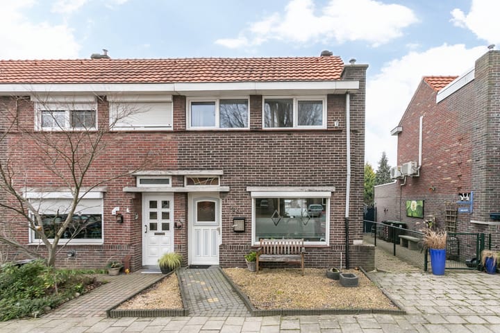 Hoekwoning Torenstraat 32 Brunssum