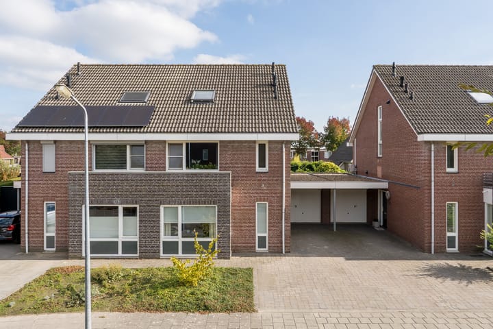 Eengezinswoning, geschakelde 2-onder-1-kapwoning Liebetehofstraat 27 in Weert