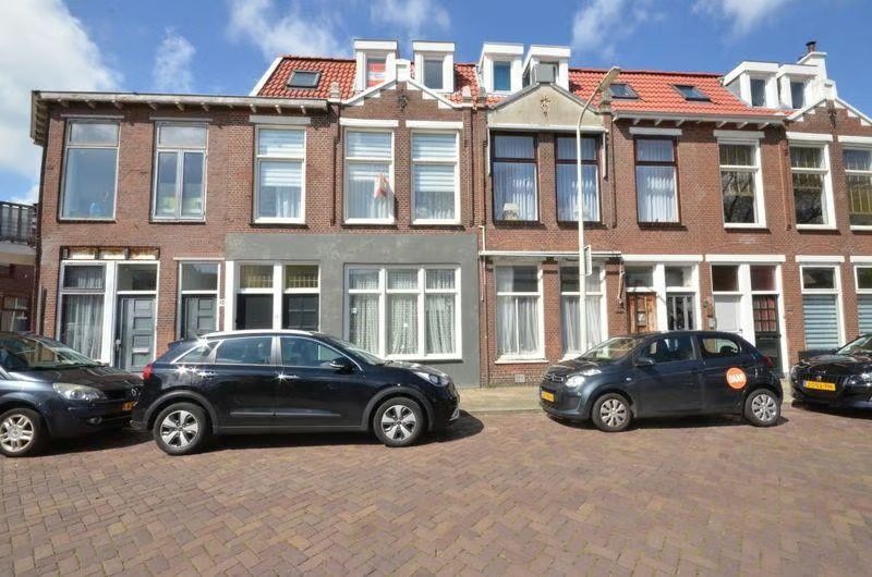 Bovenwoning Van St. Aldegondeplein 17 G in Den Haag