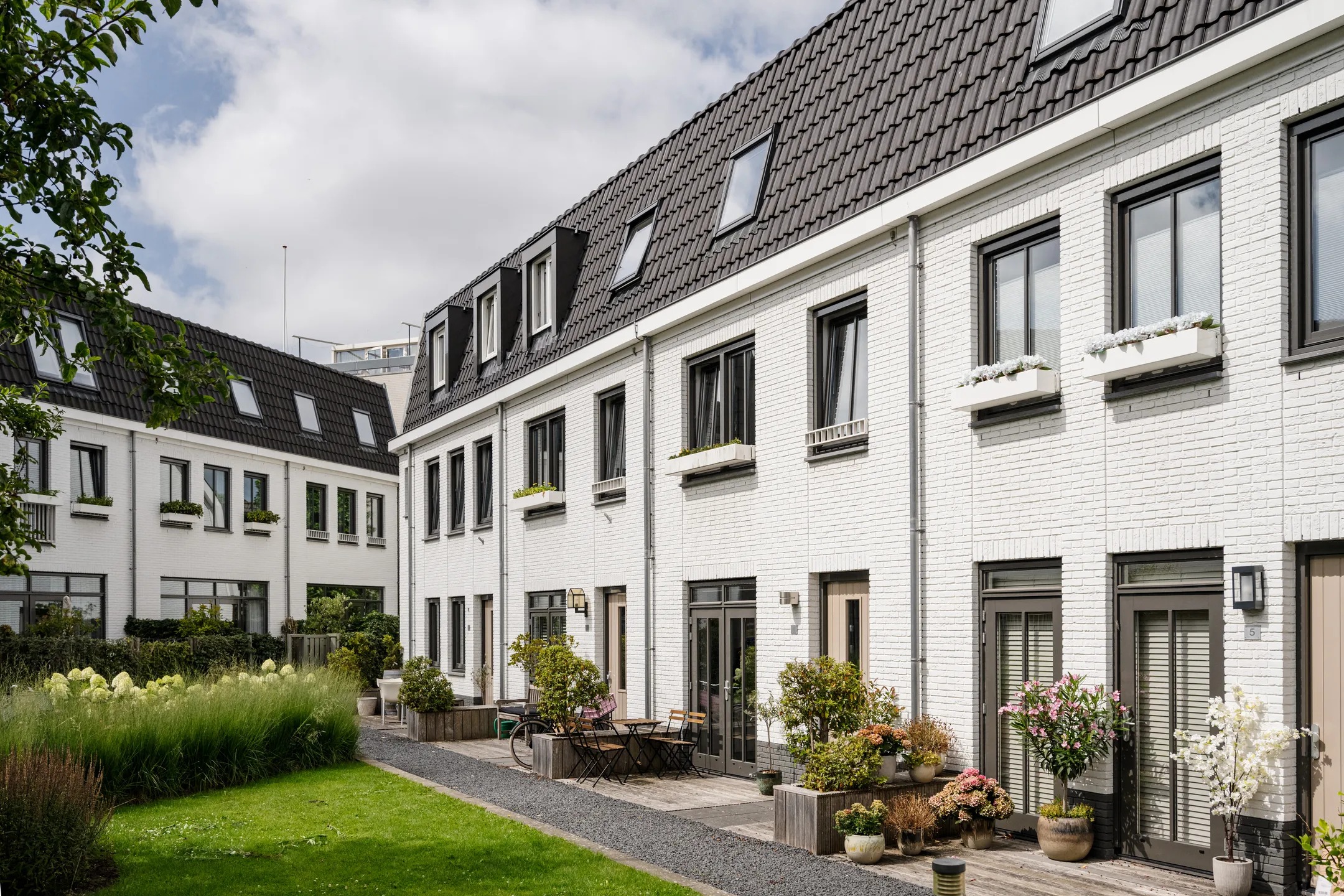 Tussenwoning (hofjeswoning) Prinses Amaliaplaats 4 in Haarlem