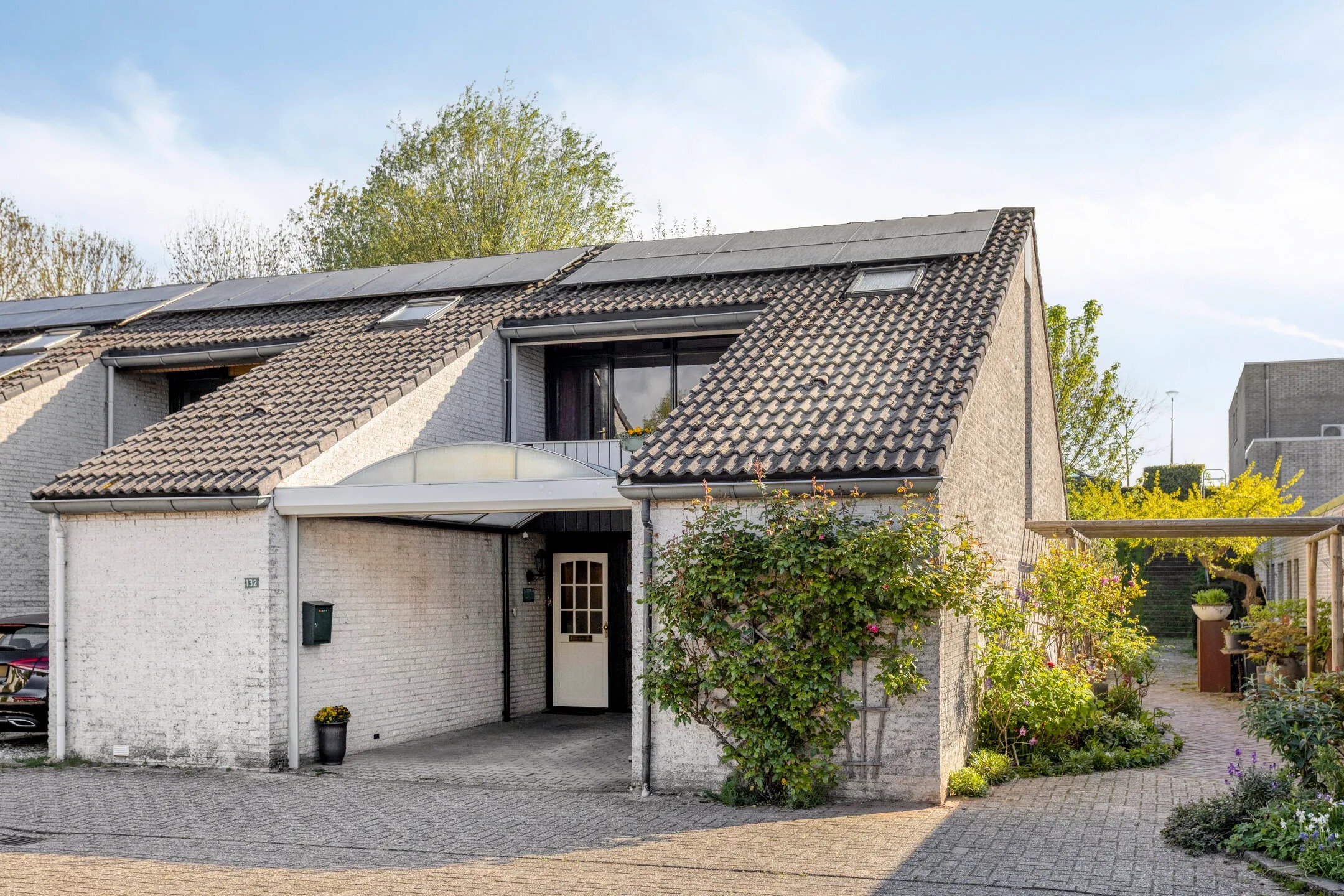 Hoekwoning Binnendijk 132 in Huissen