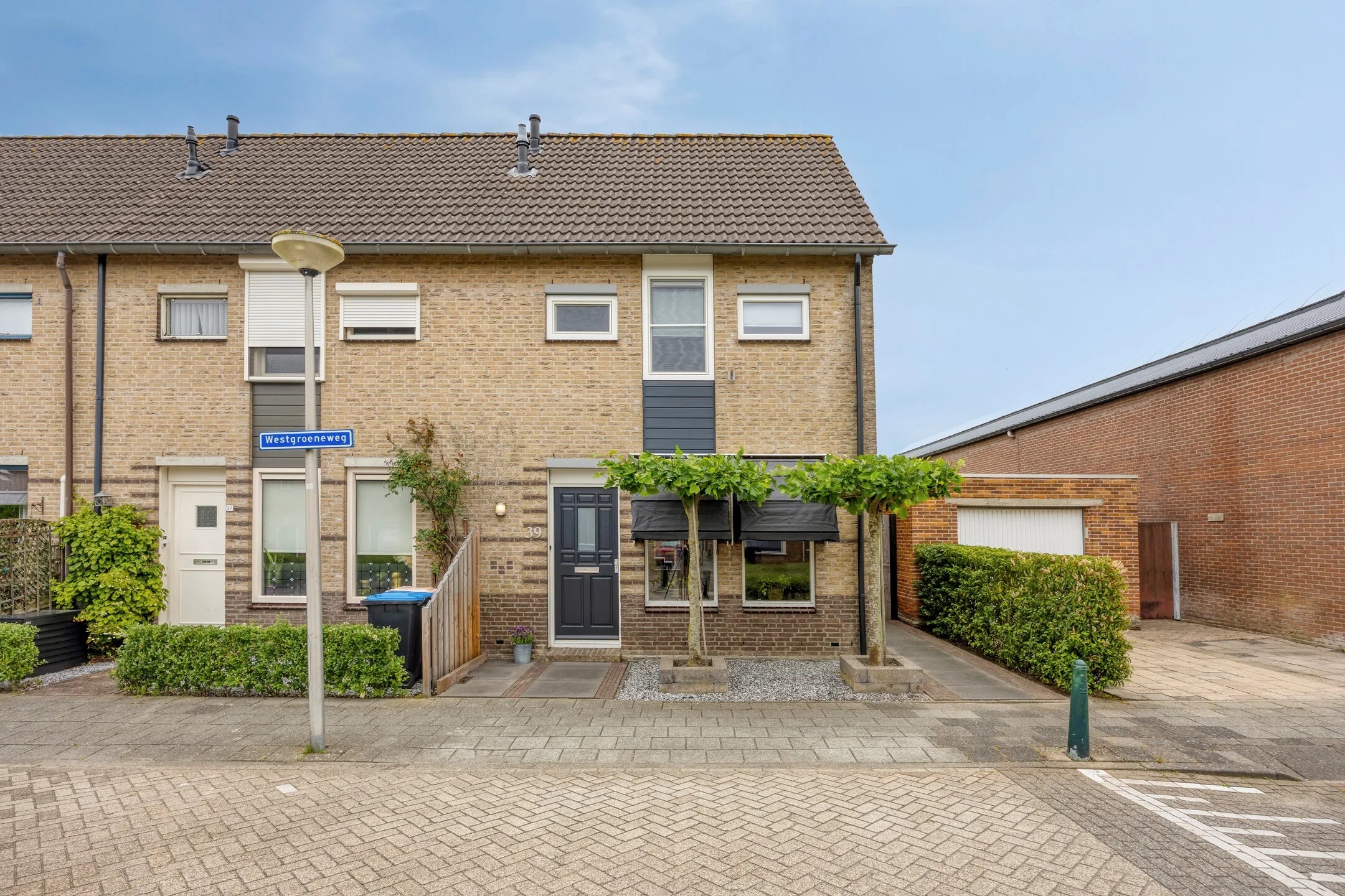 Hoekwoning Westgroeneweg 39 in Dinteloord