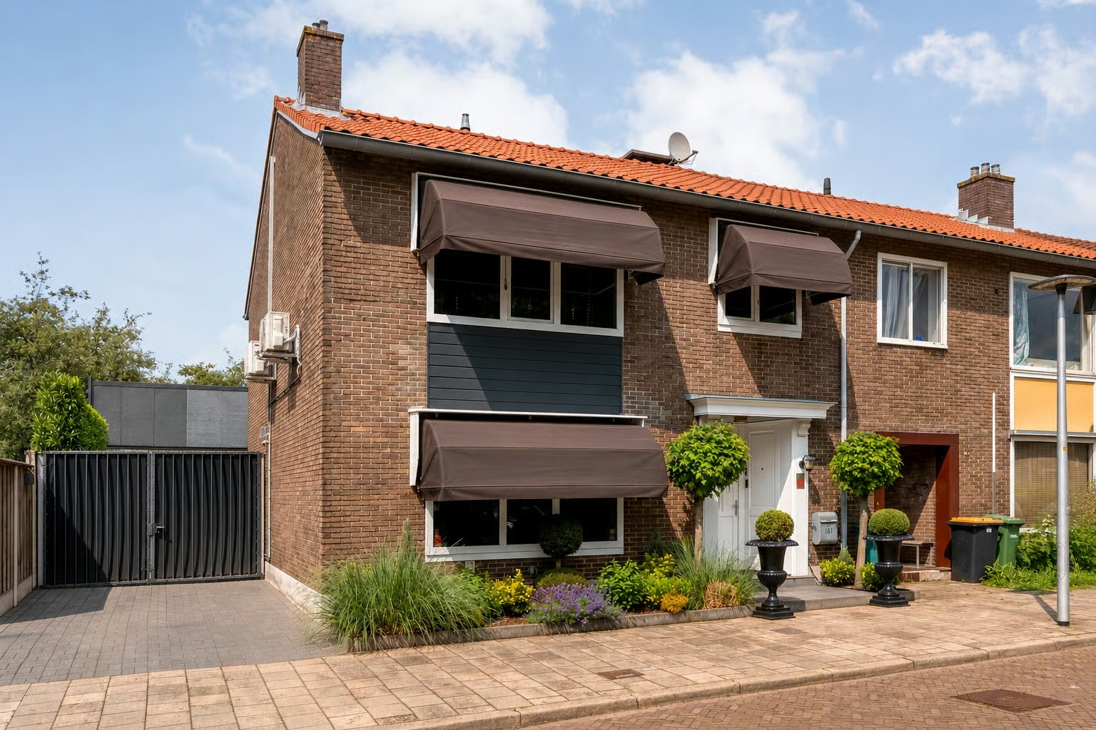 Hoekwoning Wethouder Kampstraat 161 in Hengelo