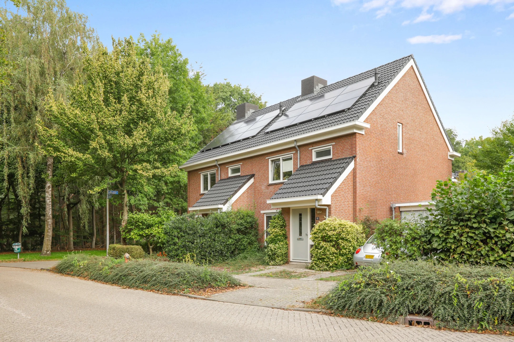 Hoekwoning Marga Klompélaan 24 in Nijmegen