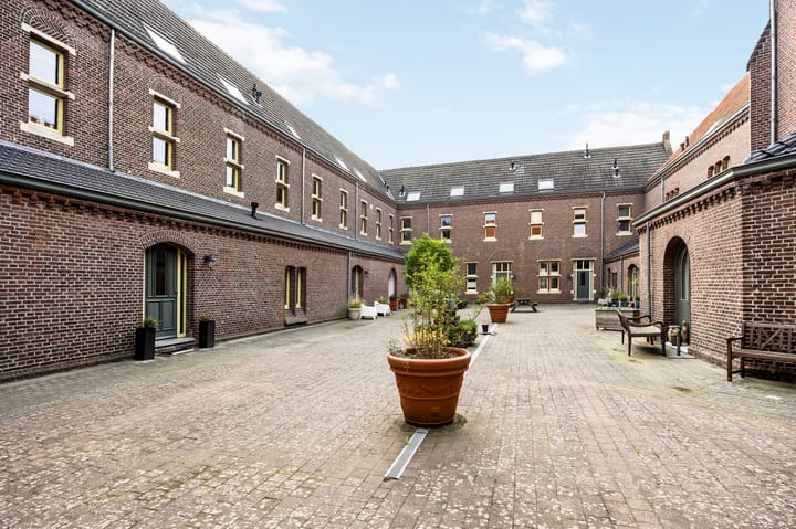 Portiekwoning Carmelitessenstraat 30 in Roermond