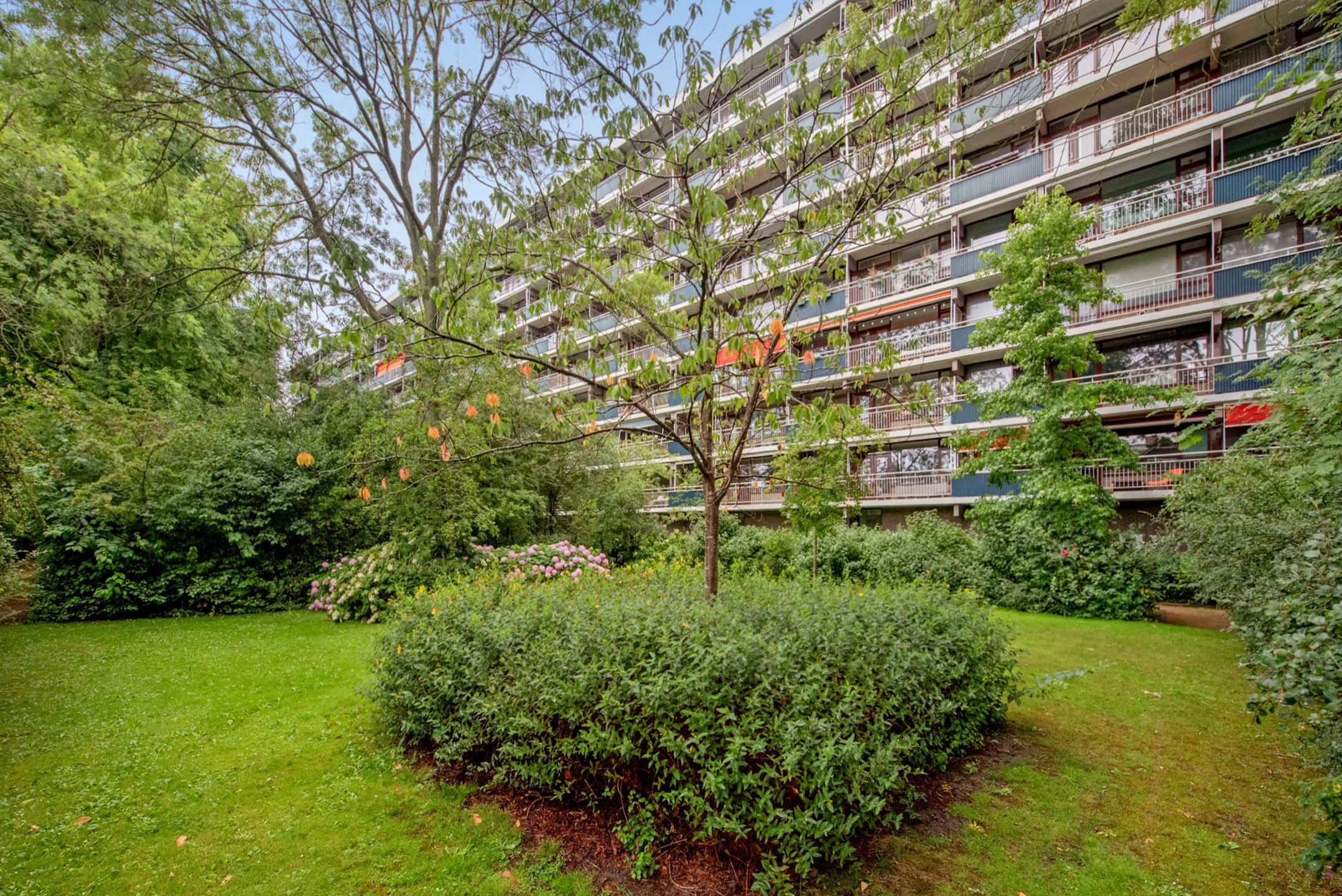 Portiekflat Roland Holstlaan 902 in Delft
