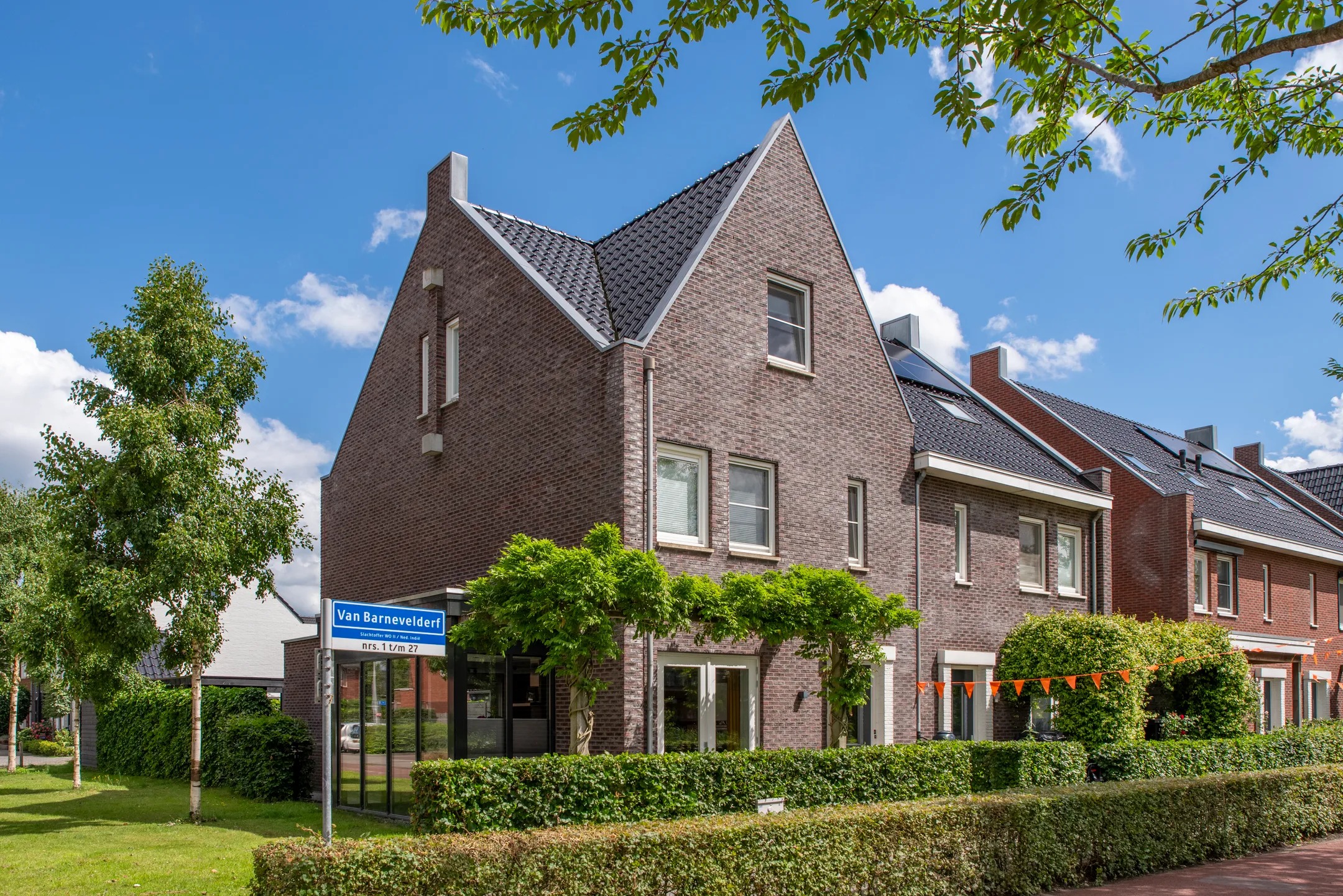 2-onder-1-kapwoning Van Barnevelderf 27 in Veenendaal