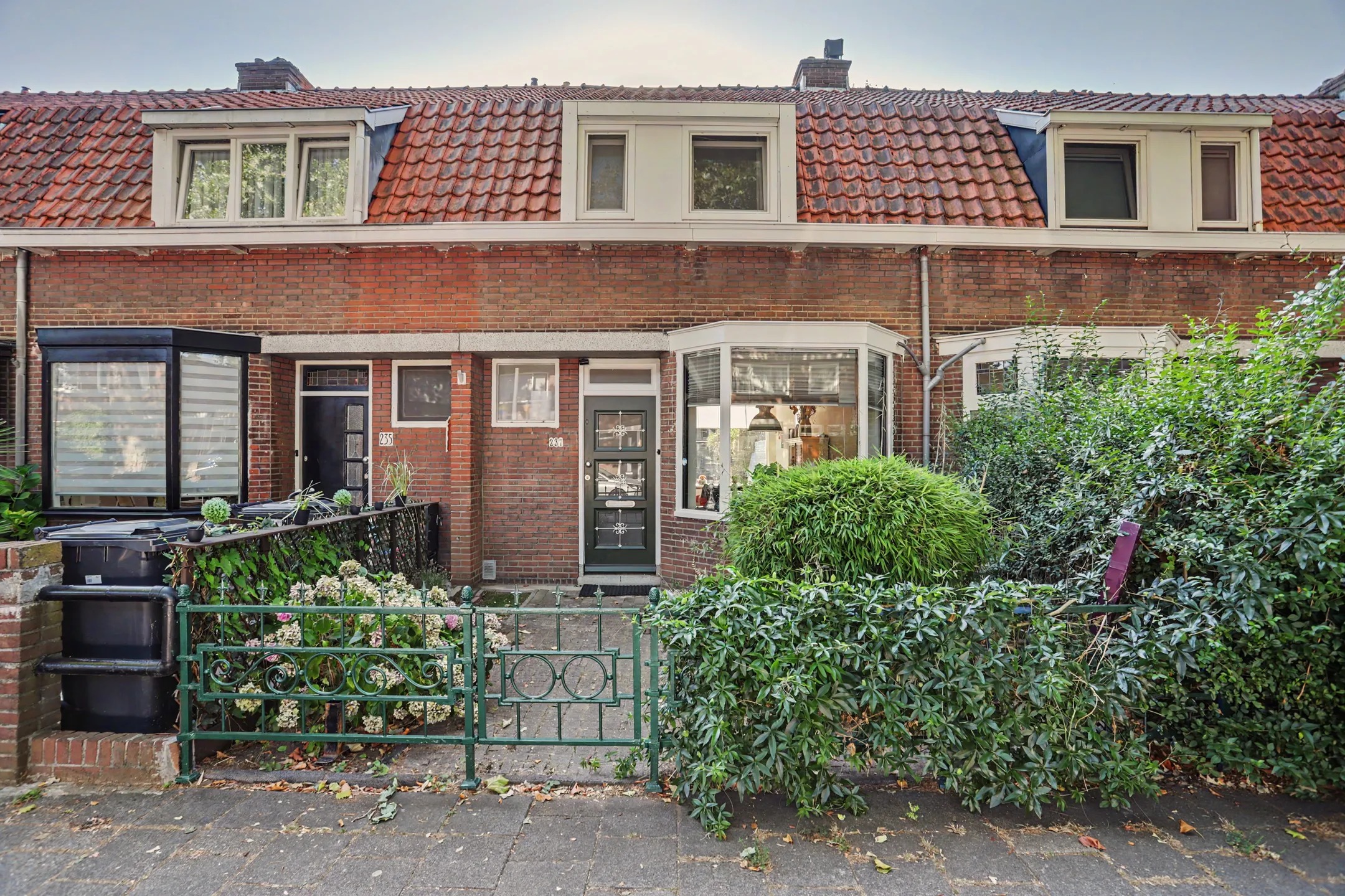 Tussenwoning Koninginneweg 237 in Rotterdam