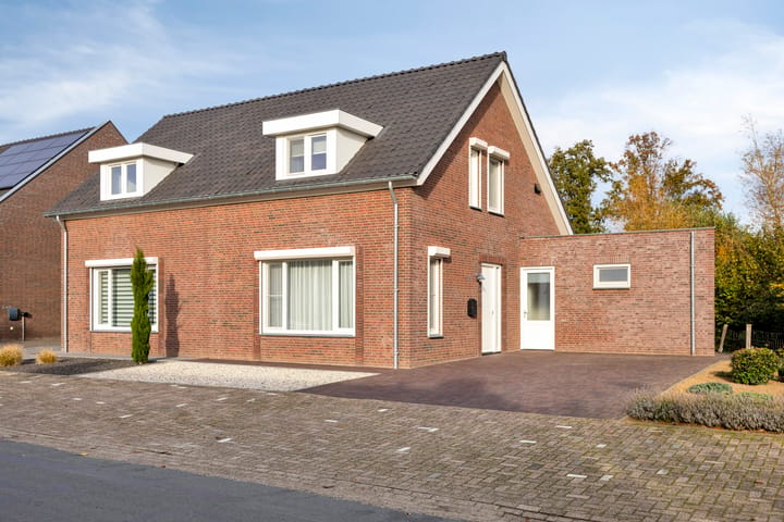 2-onder-1-kapwoning Molenweg 3 in Buggenum