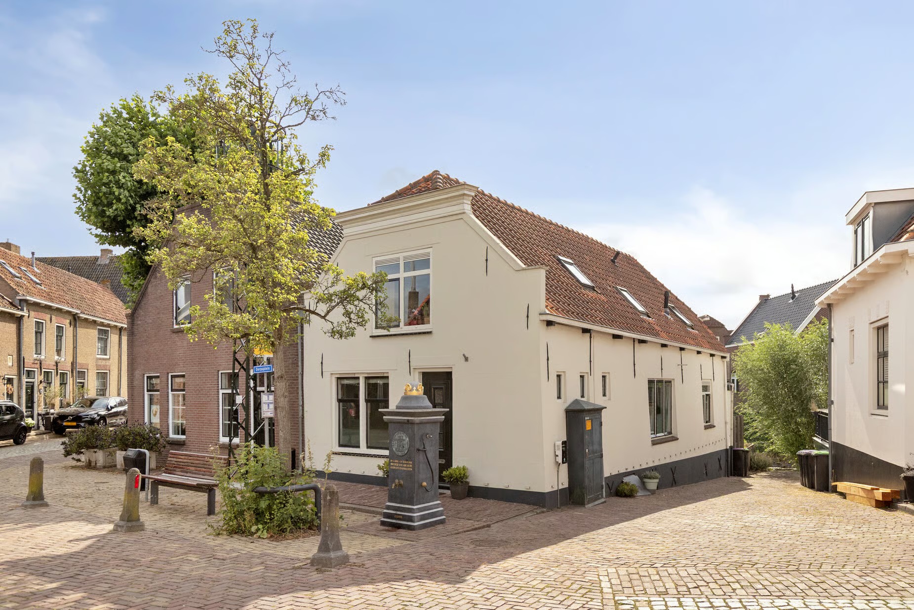 Halfvrijstaande woning Dorpsplein 5 in Geervliet