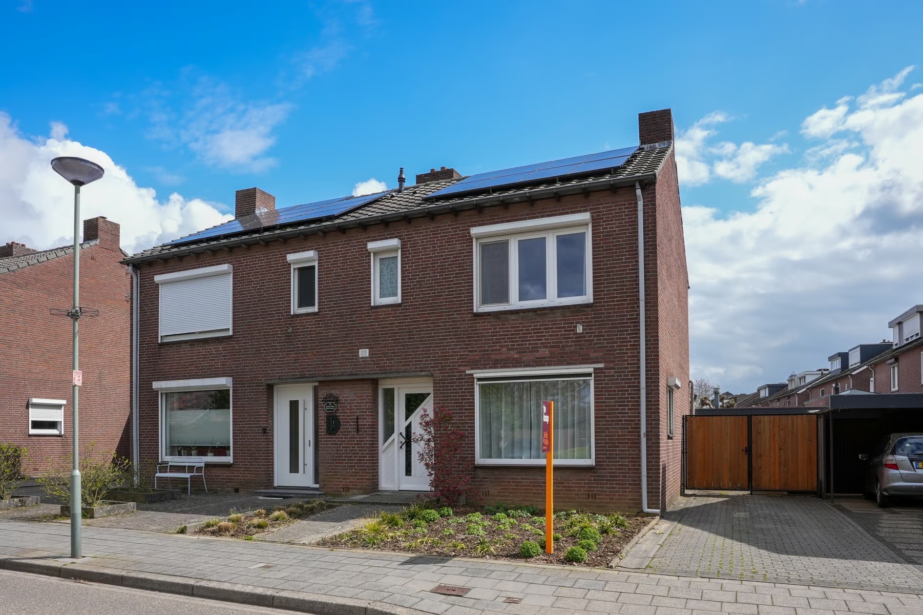 2-onder-1-kapwoning Libekerstraat 18 in Sint Geertruid