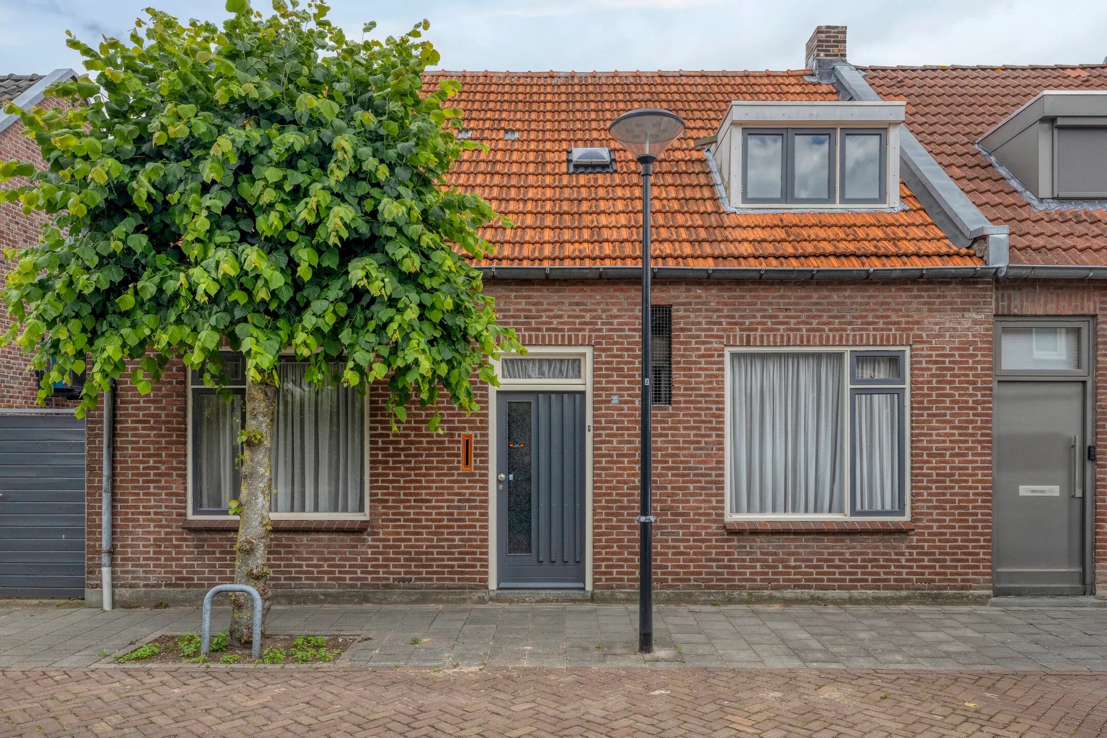2-onder-1-kapwoning Lindenlaan 5 in Deurne