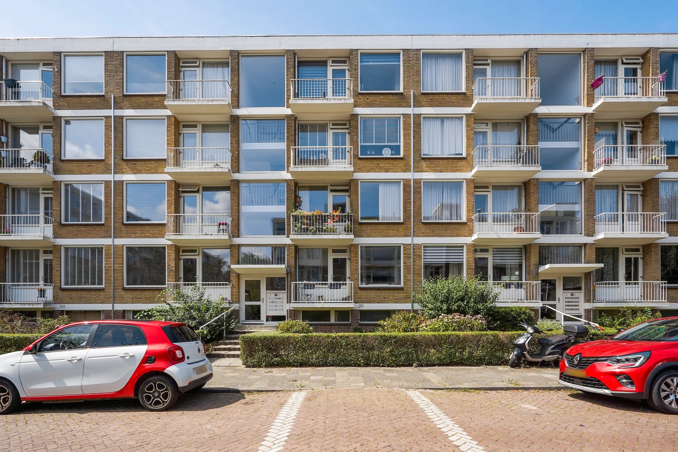 Portiekflat Messchaertstraat 79 in Den Haag