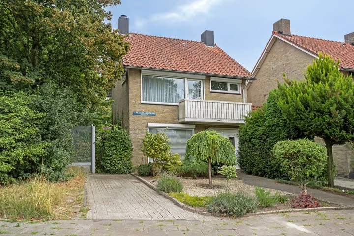 Vrijstaande woning St Petrus Canisiuslaan 1 in Eindhoven