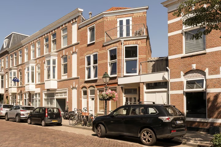Bovenwoning Renbaanstraat 112 in Den Haag