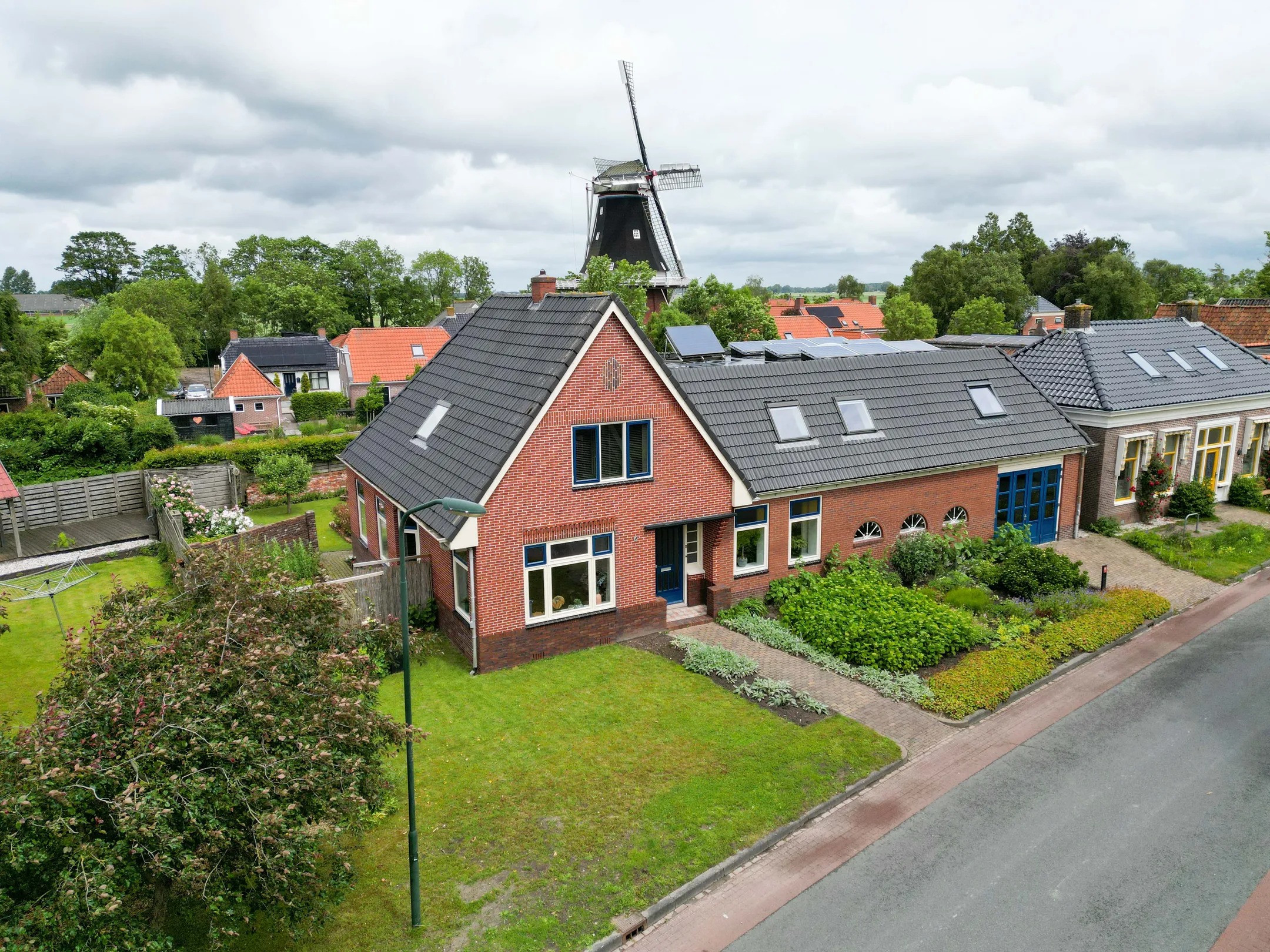 Vrijstaande woning Hoofdstraat 6 in Mensingeweer