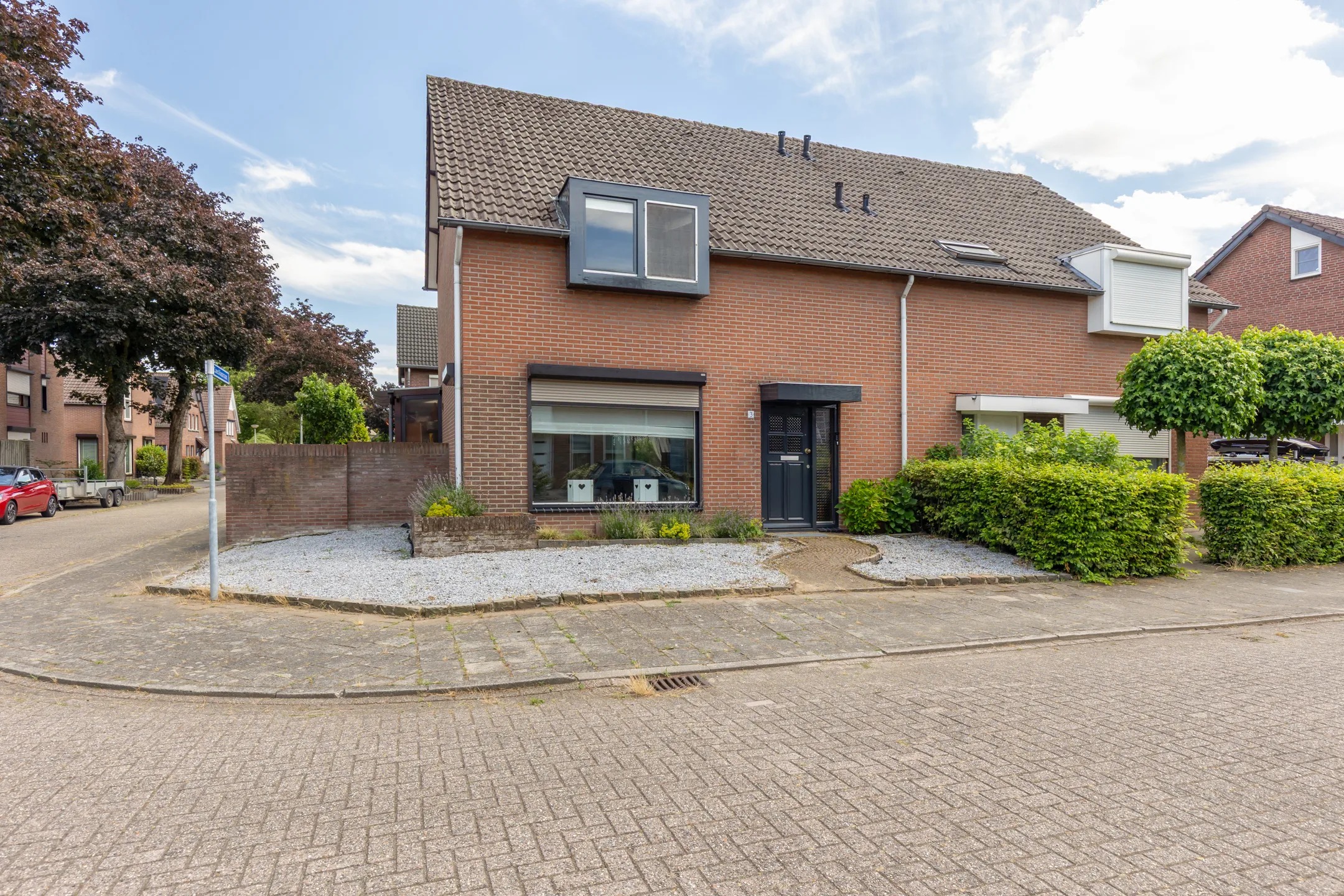 2-onder-1-kapwoning Weversweg 3 in Helden