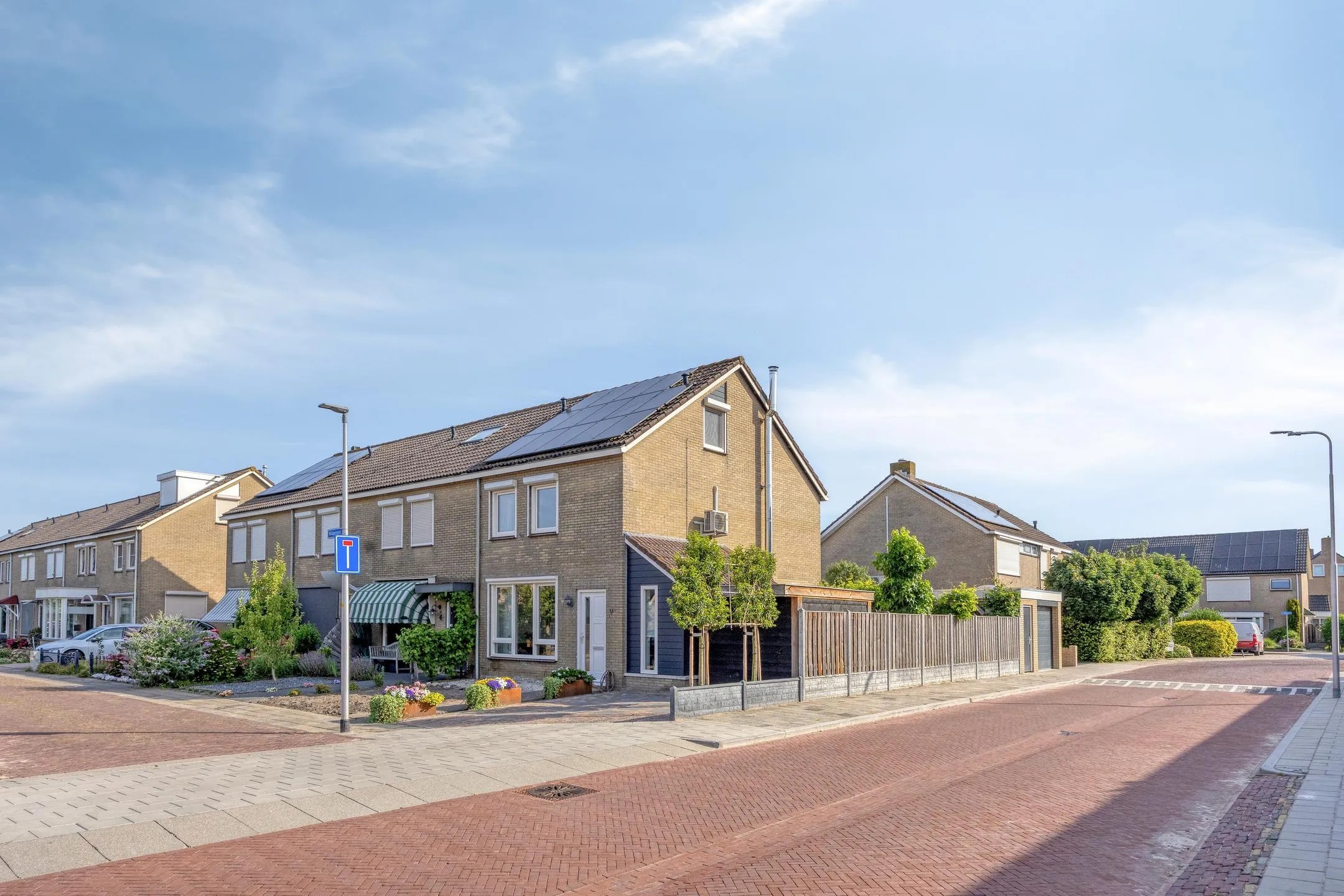 Hoekwoning Klaproos 1 in IJsselmuiden