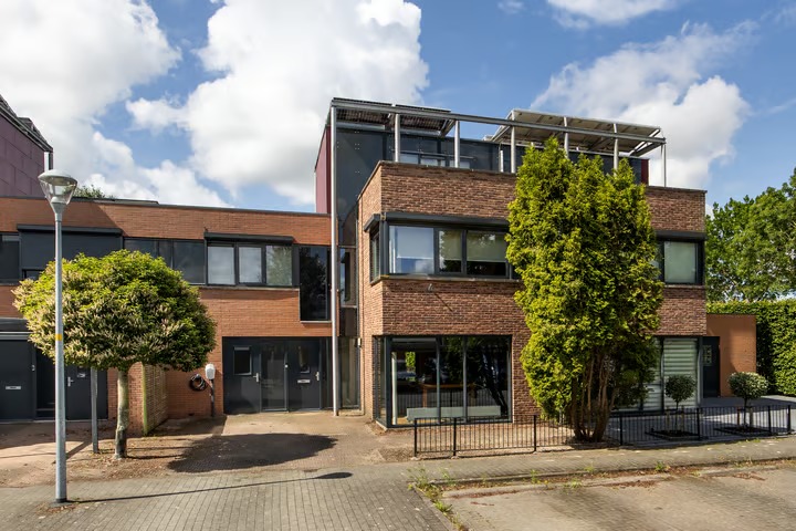 Geschakelde 2-onder-1-kapwoning Laapersveld 3 in Nieuw-Vennep