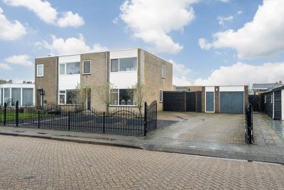 2-onder-1-kapwoning Eksterstrjitte 29 in De Westereen
