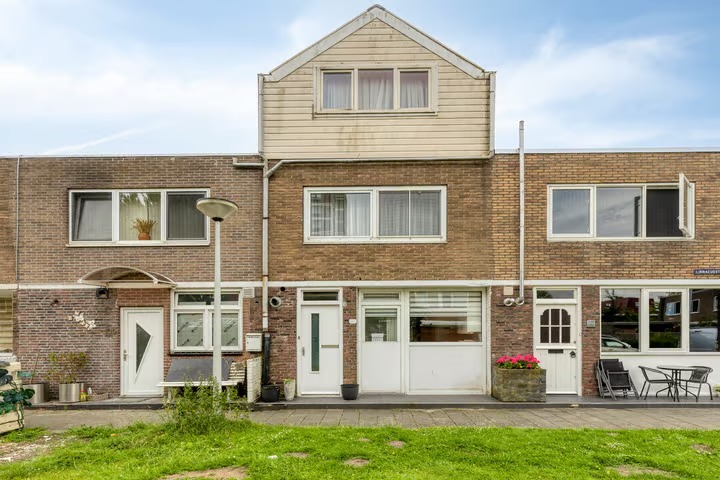 Tussenwoning Linnaeusstraat 130 in Zaandam