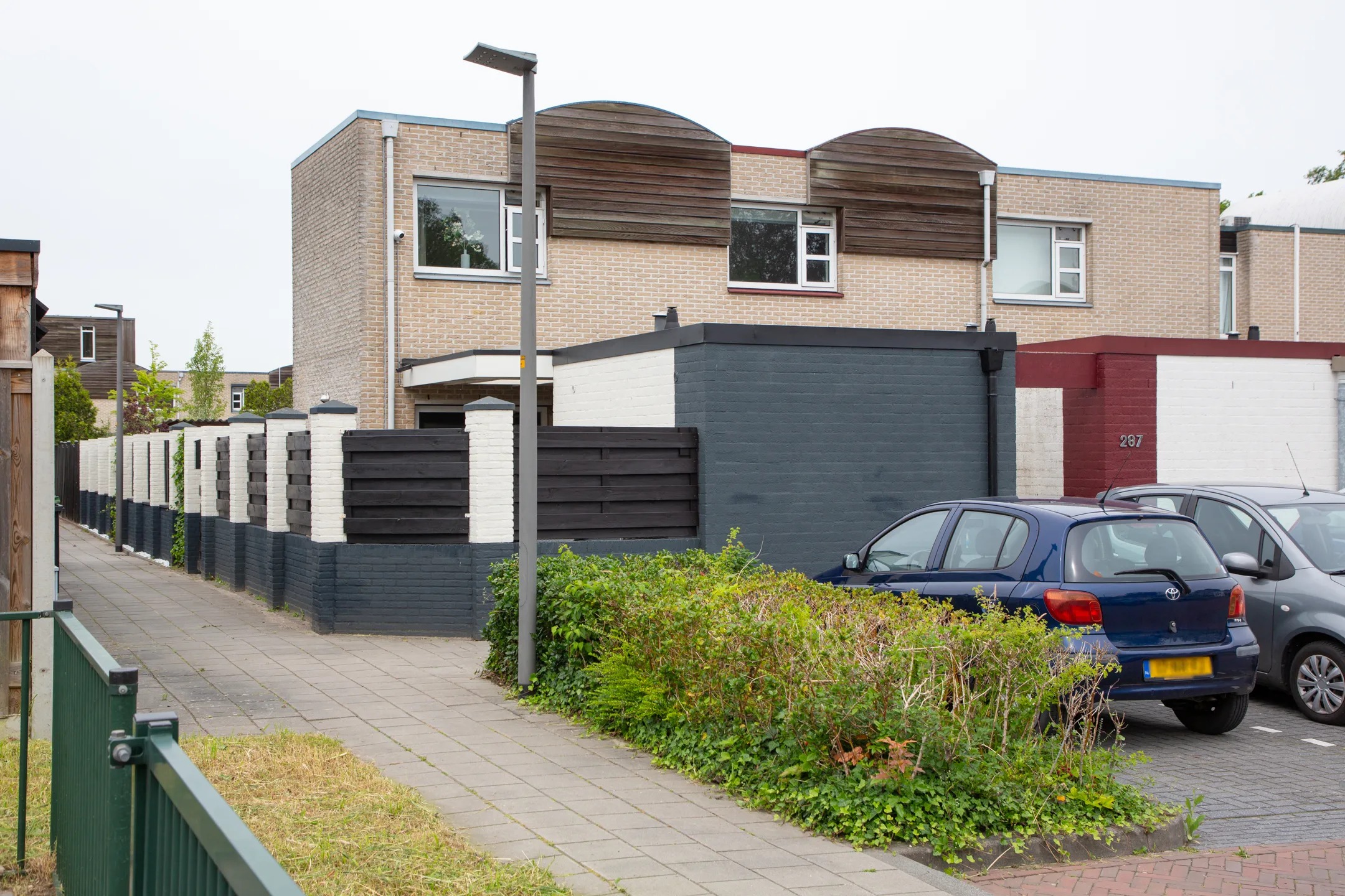 Hoekwoning Jasmijnlaan 285 in Winterswijk