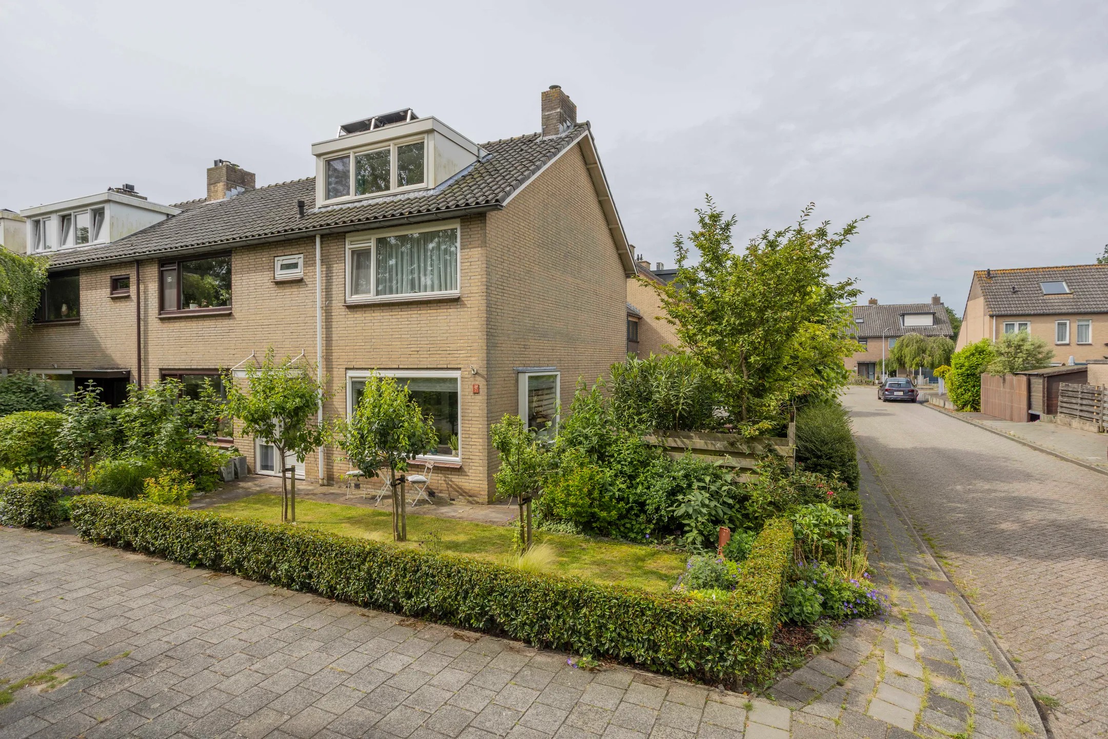Hoekwoning Zoetermeerstraat 20 in Hoofddorp