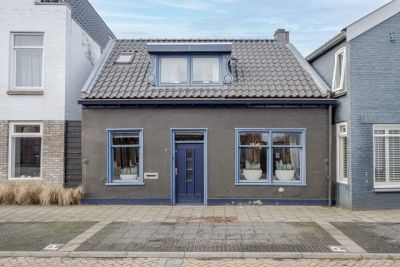 Halfvrijstaande woning Dorpsstraat 86 in Leimuiden