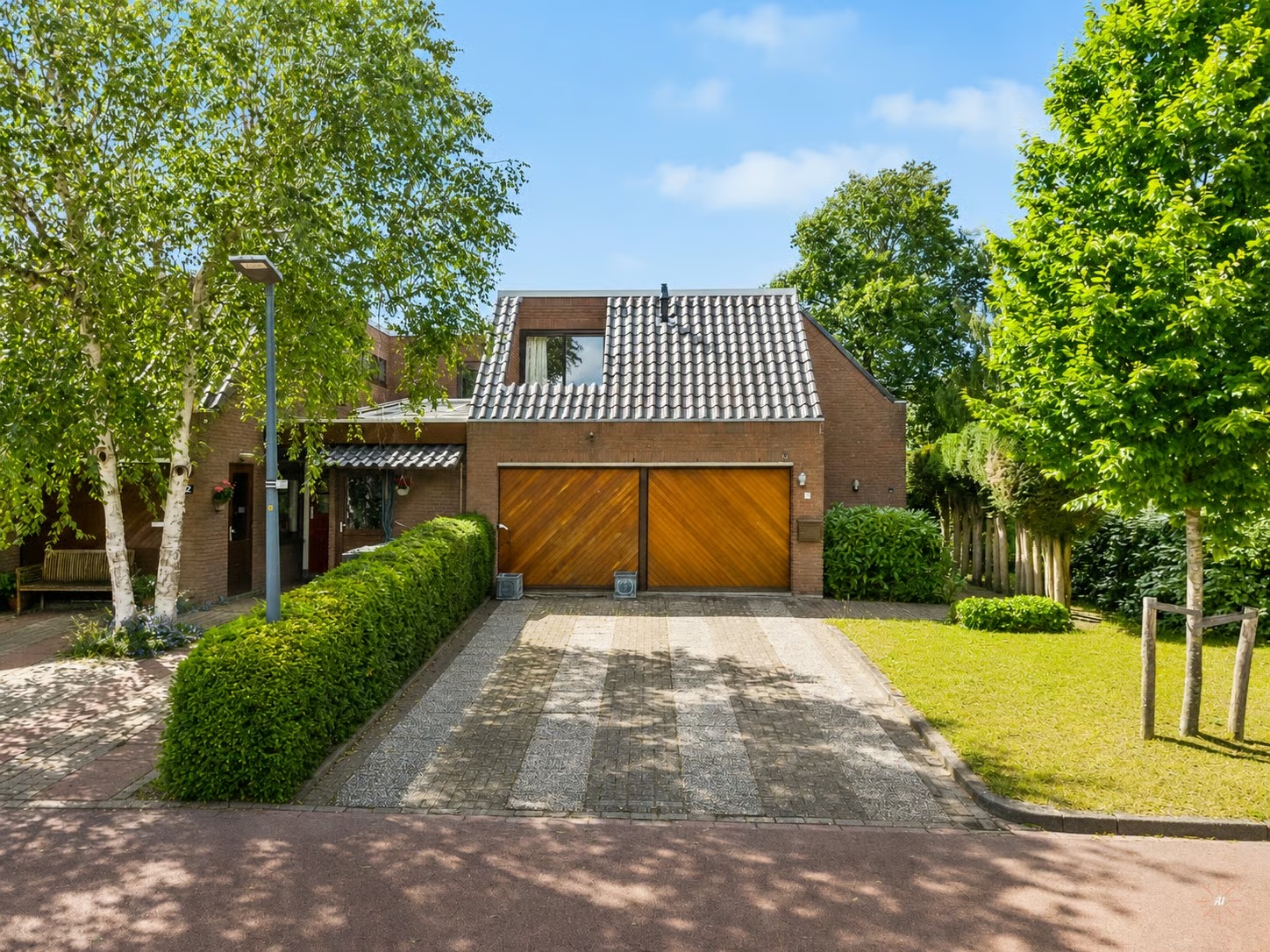 Hoekwoning Oxfordlaan 1 in Leiden