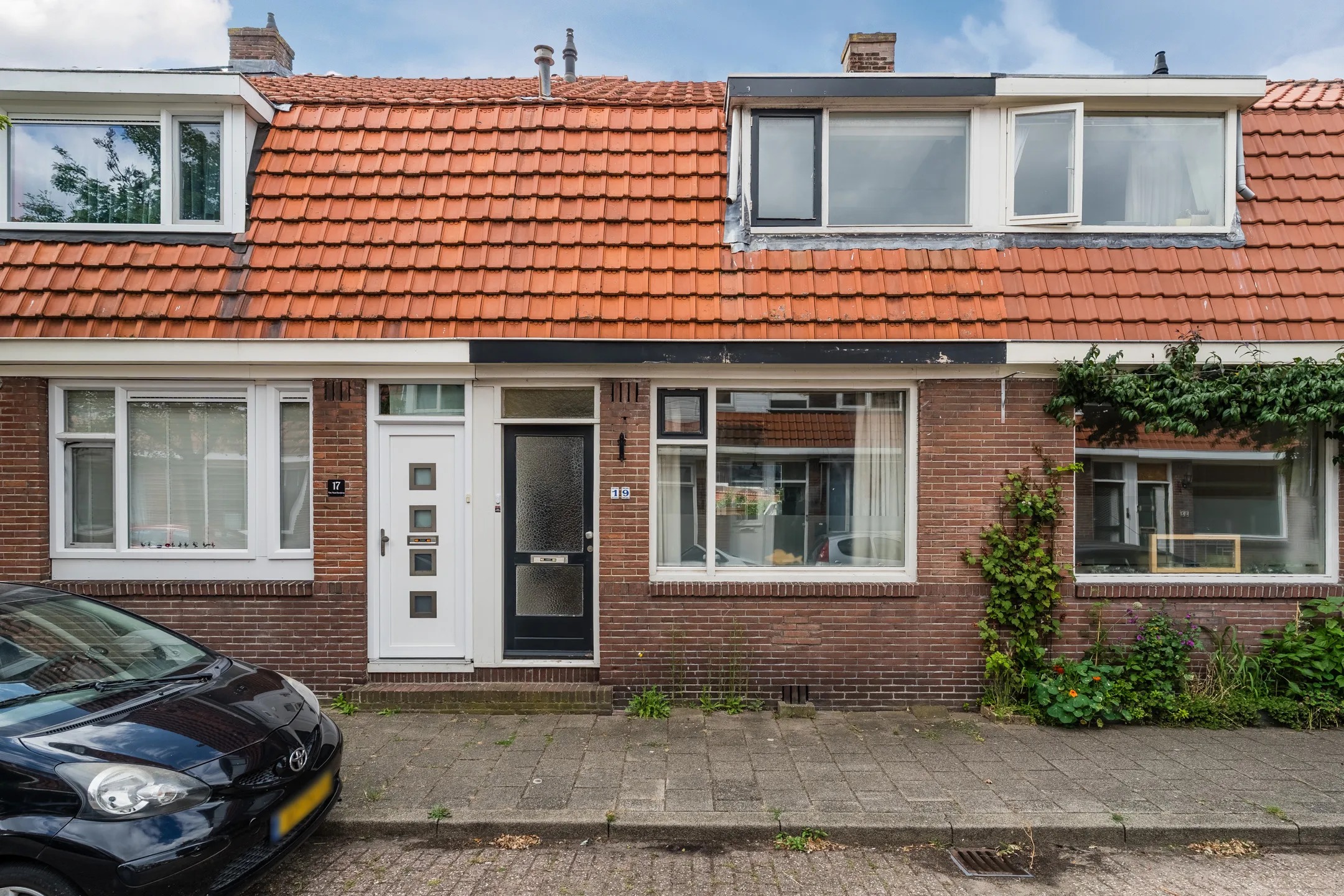 Tussenwoning Pieter Latensteinstraat 19 in Zaandam