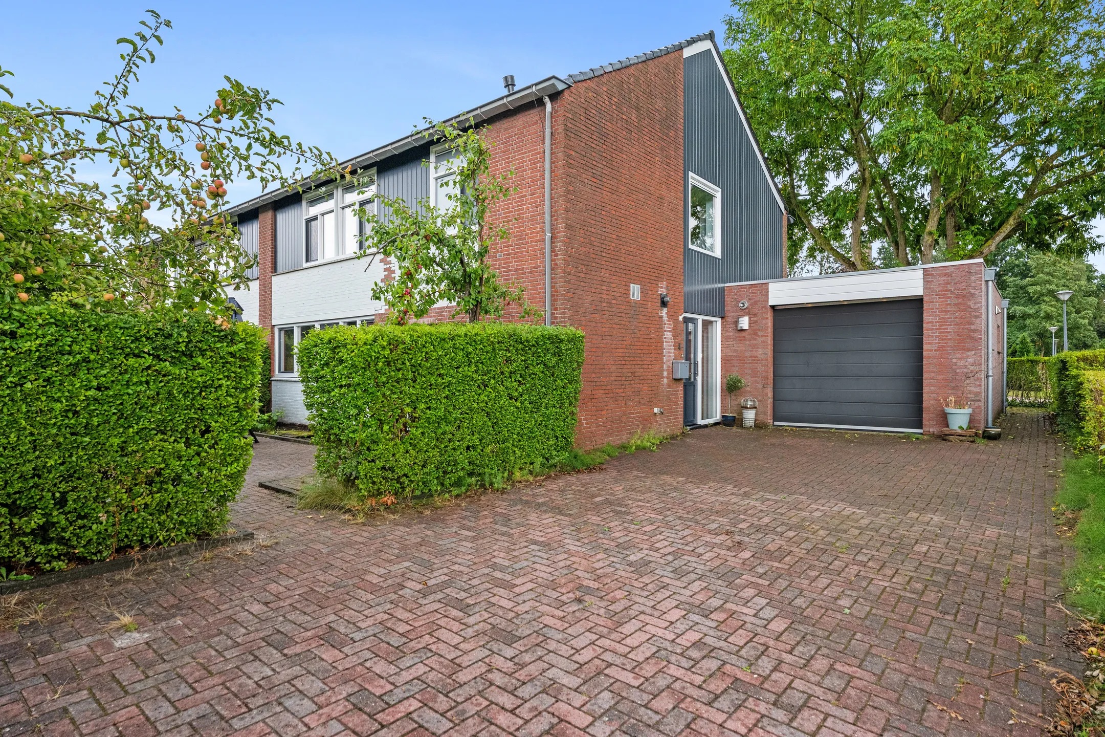2-onder-1-kapwoning Akeleistraat 4 in Wagenborgen