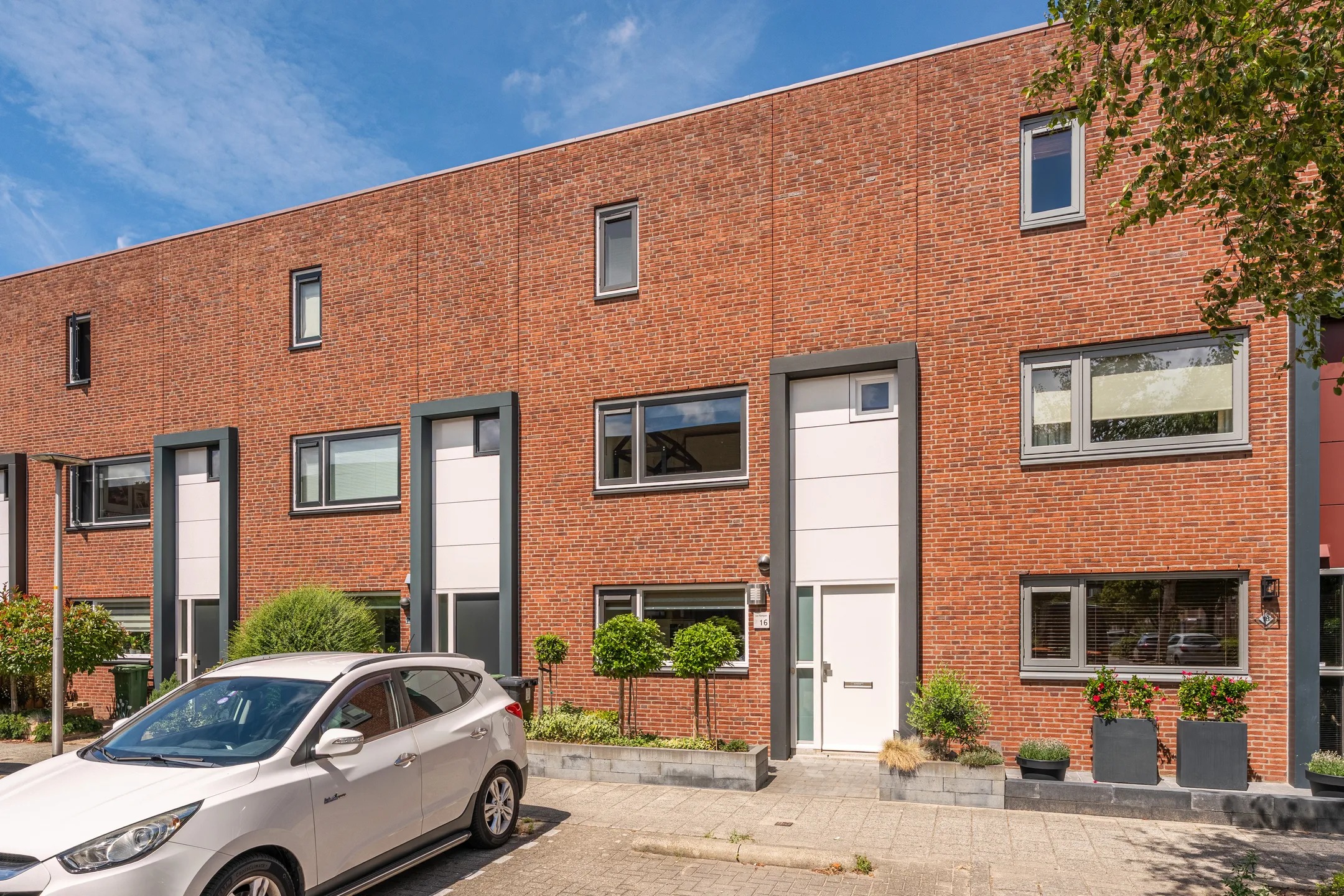 Tussenwoning Dirck Verhagenstraat 16 in Voorhout