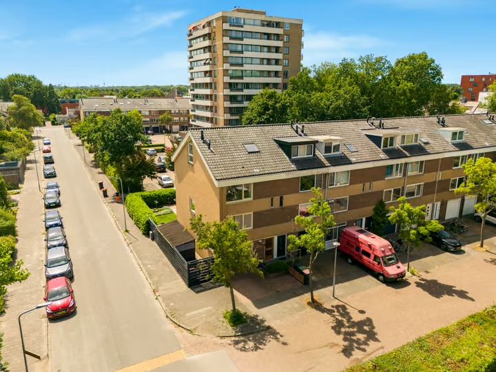 Hoekwoning De Loet 182 in Castricum