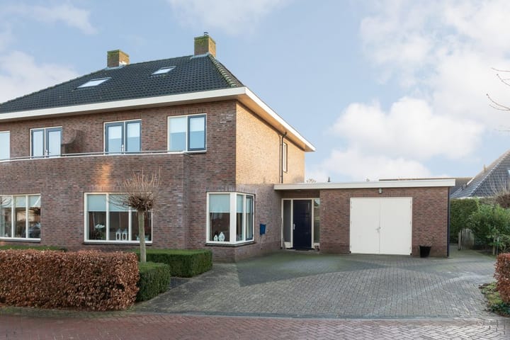 Eengezinswoning, 2-onder-1-kapwoning Kistenmaker 4 in Wesepe