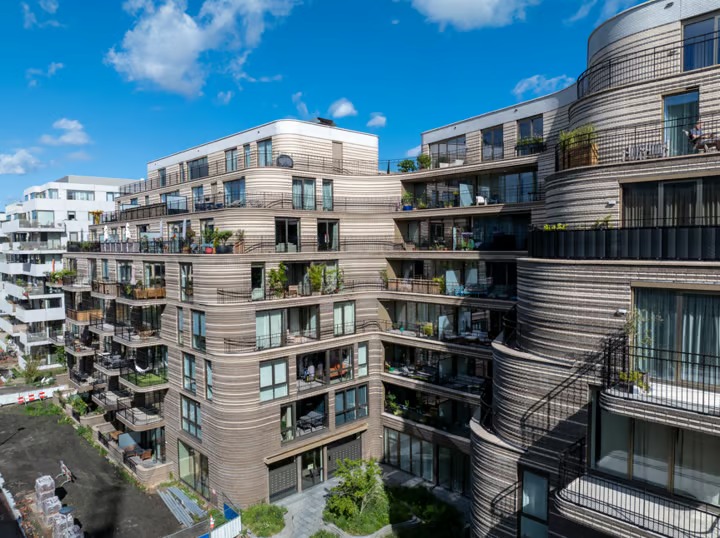 Portiekflat Spadinalaan 627 in Amsterdam