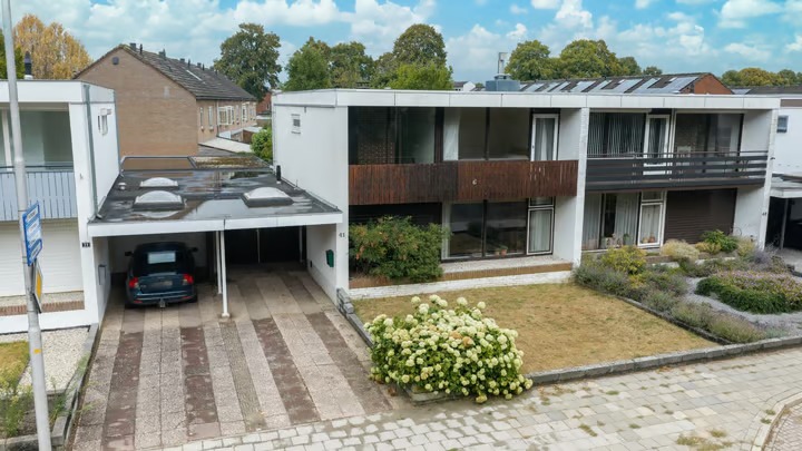 Geschakelde 2-onder-1-kapwoning Wardstraat 41 in Bemmel