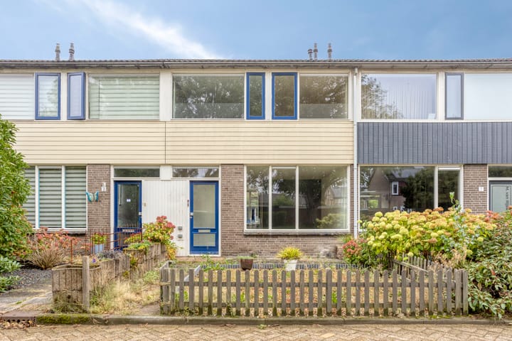 Tussenwoning Mart. van Rijswijkplein 5 in Andel