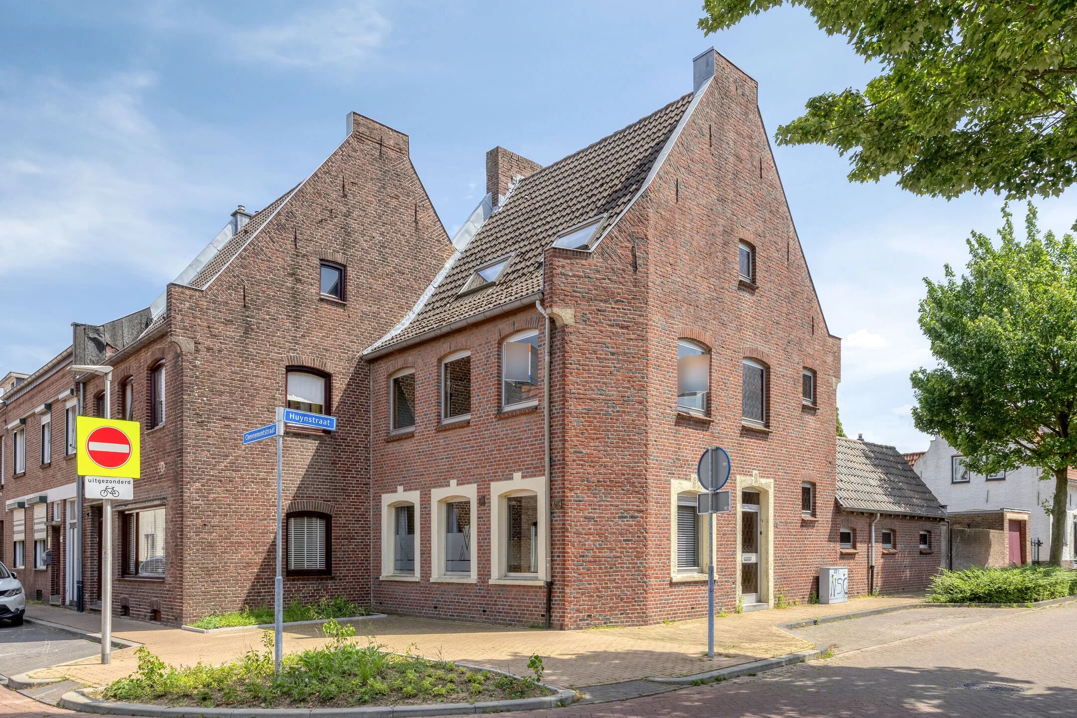 Hoekwoning Chevremontstraat 43 in Kerkrade
