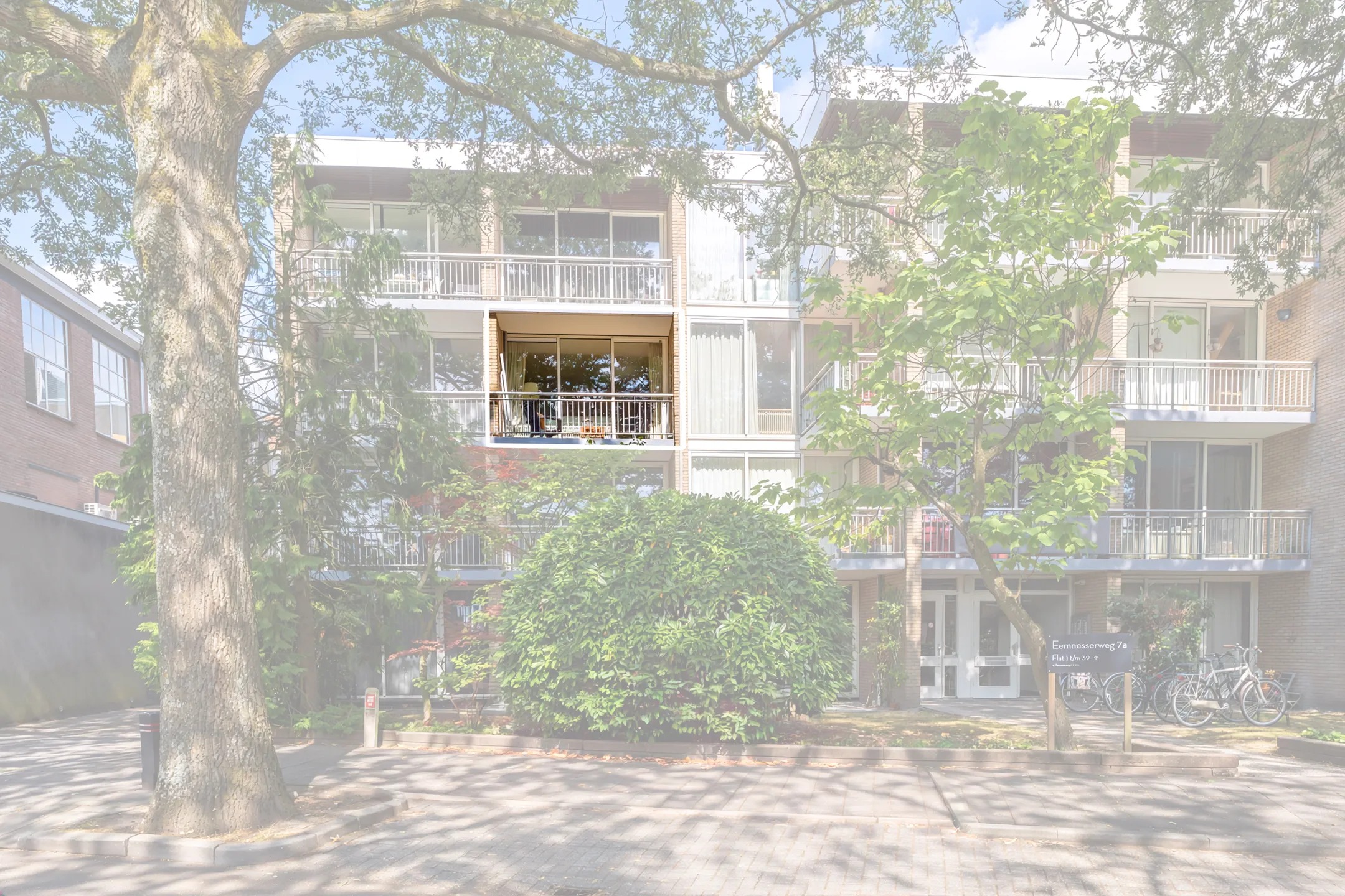 Galerijflat Eemnesserweg 7 A21 in Hilversum