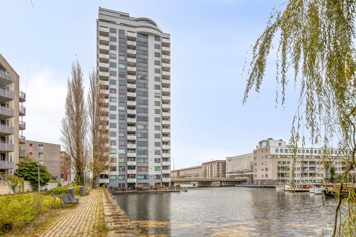 Portiekflat C. van Eesterenlaan 372 Amsterdam