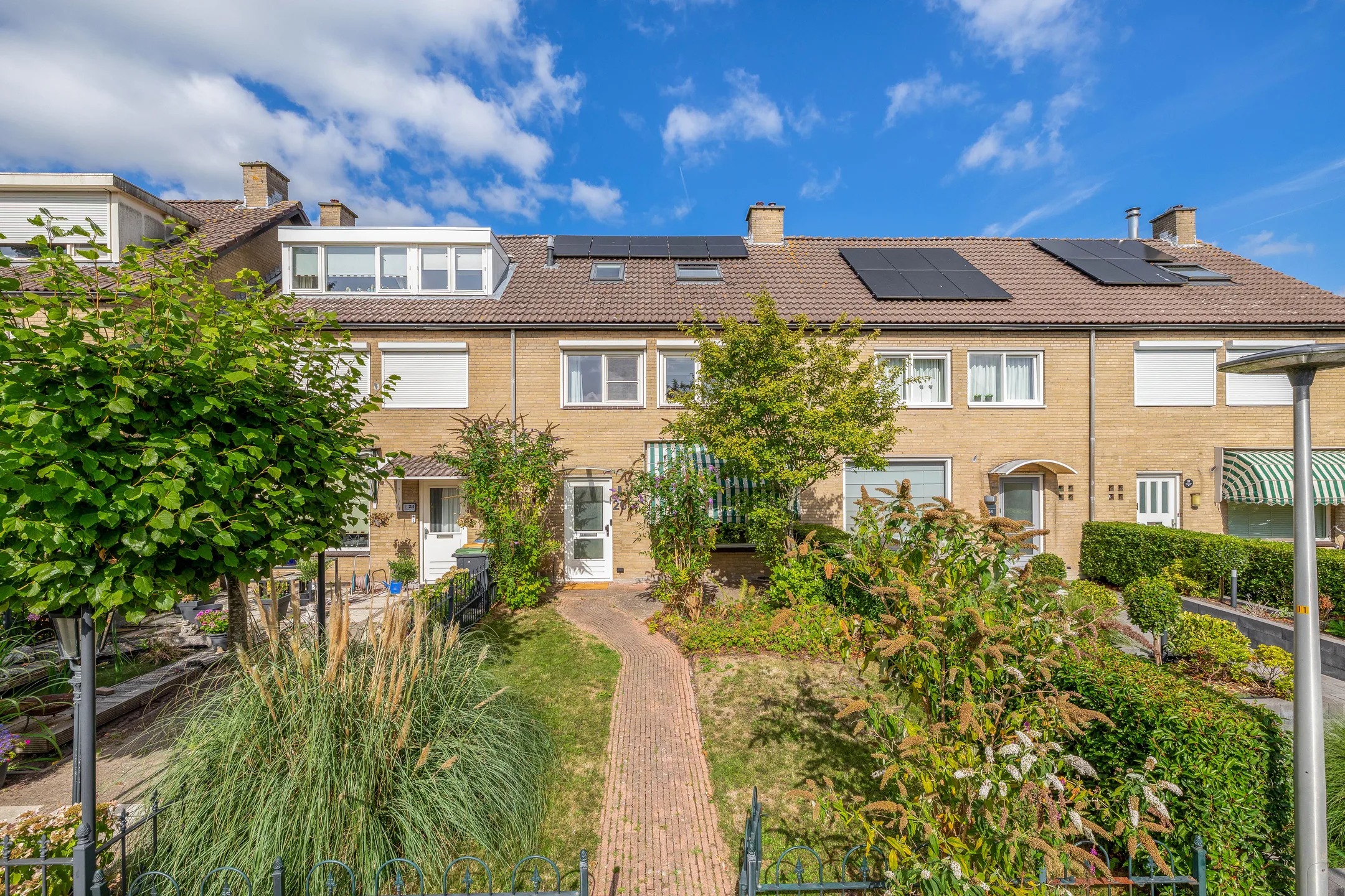 Tussenwoning Debussystraat 26 in Lisse