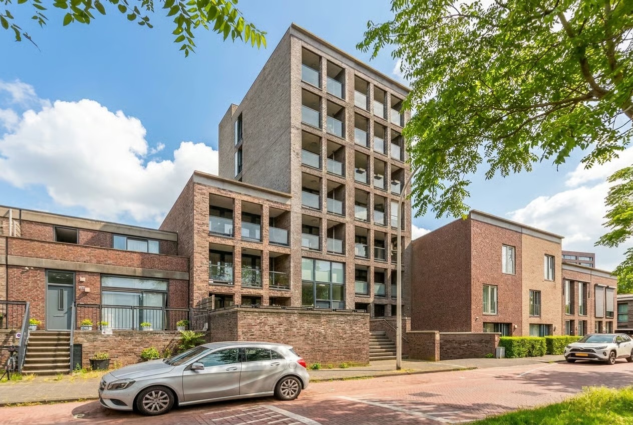 Penthouse Weidevogellaan 144 in Den Haag