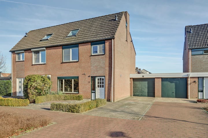 Geschakelde 2-onder-1-kapwoning Agter de hoven 3 in Wanssum