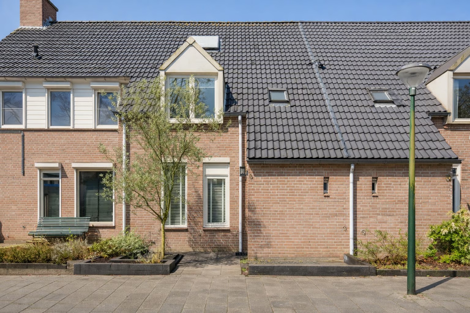 Tussenwoning P J Zweegersplein 9 in Geldrop