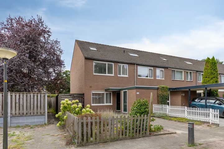 Hoekwoning Schepenenveld 201 Apeldoorn
