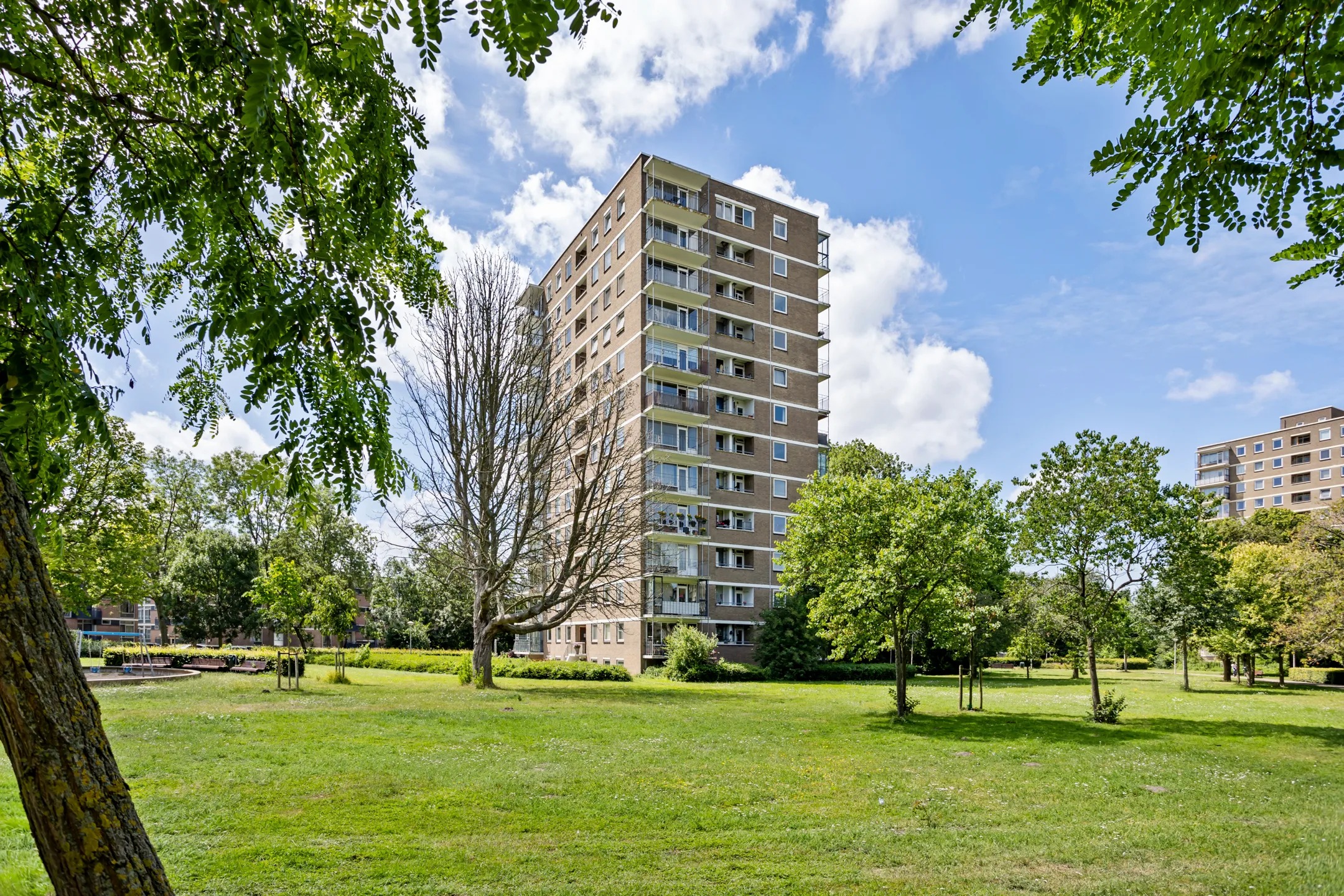 Portiekflat Hendrinaland 132 in Den Haag