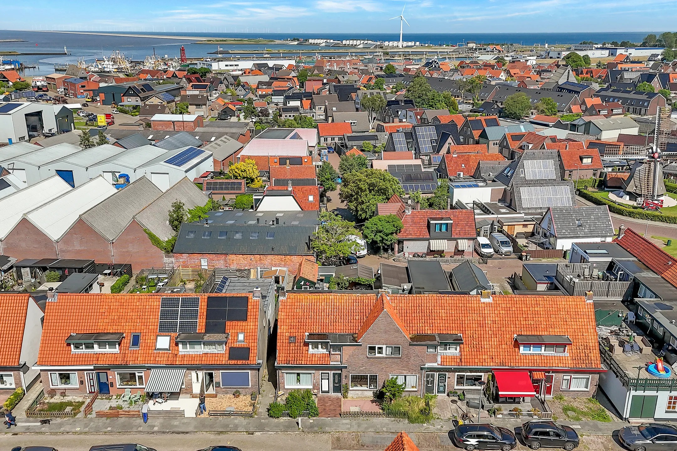 Tussenwoning Dijkstraat 27 in Den Oever
