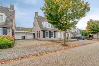 2-onder-1-kapwoning Vecht 44 in Kaatsheuvel