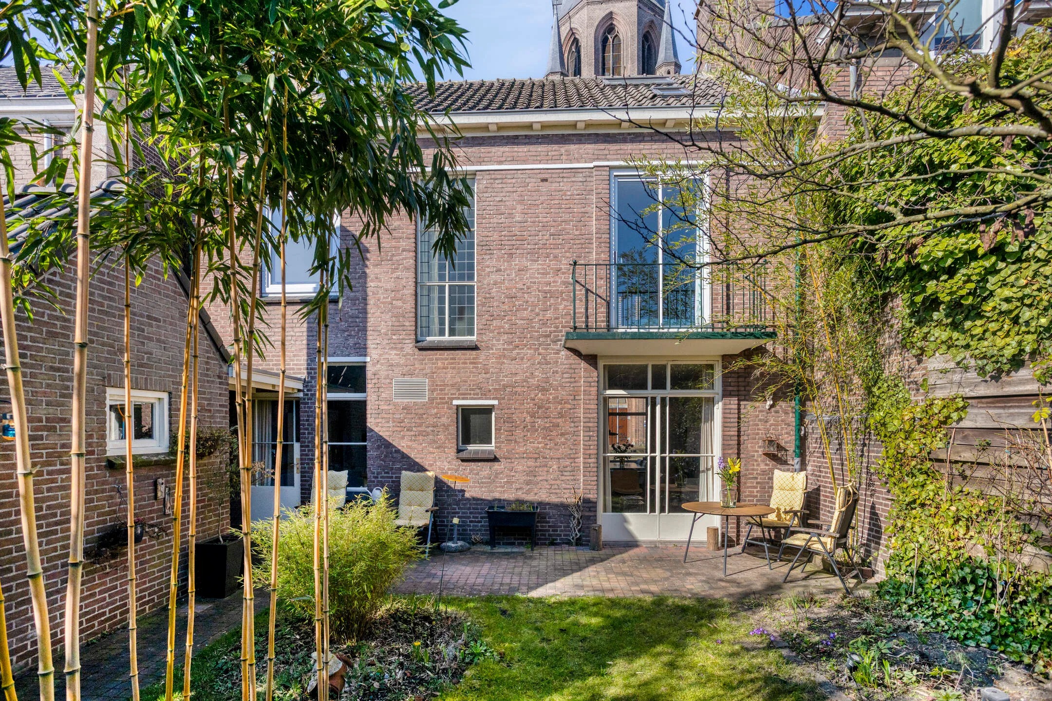 Geschakelde woning Oldenzaalsestraat 120 in Enschede