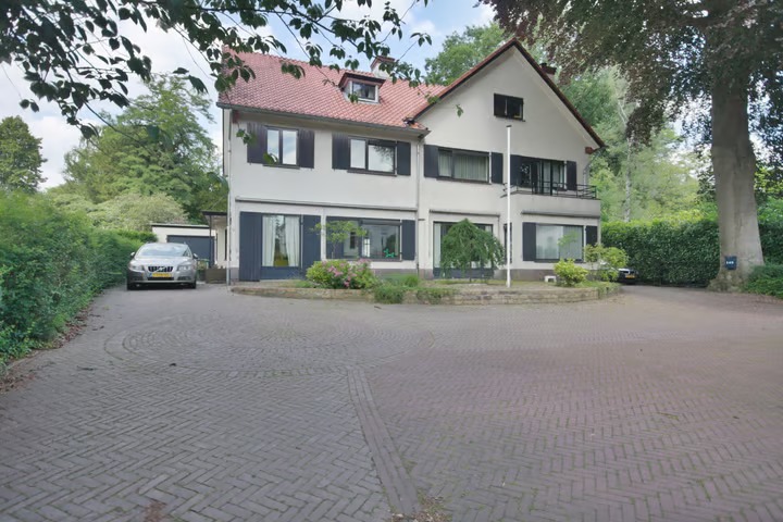2-onder-1-kapwoning Utrechtseweg 151 in Oosterbeek